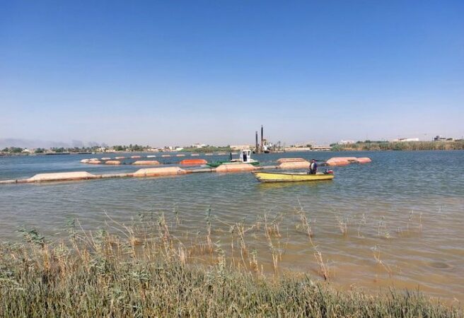 عملیات لایروبی پوزه کعبی در رودخانه کارون