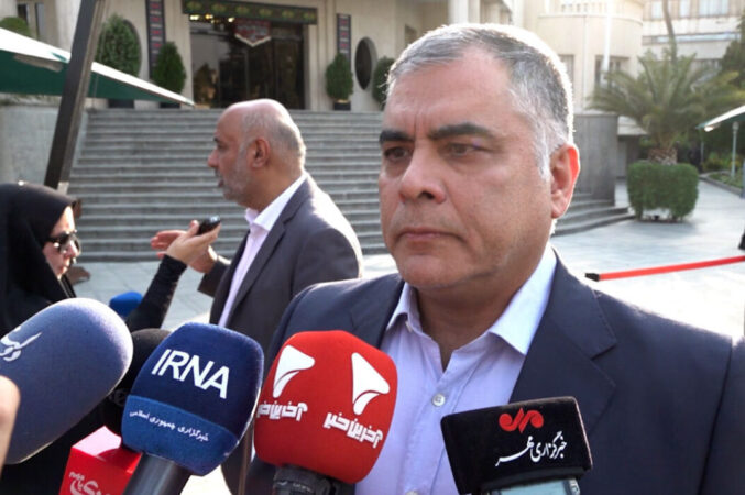 وزیر نفت: صدور کارت سوخت ادامه دارد