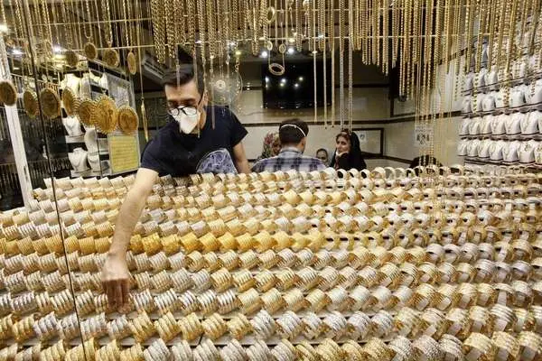 قیمت طلا، سکه، دلار و یورو امروز سه‌شنبه ۱۸ آذر ۱۴۰۴/ سکه در کانال ۱۳۴ میلیون ‌